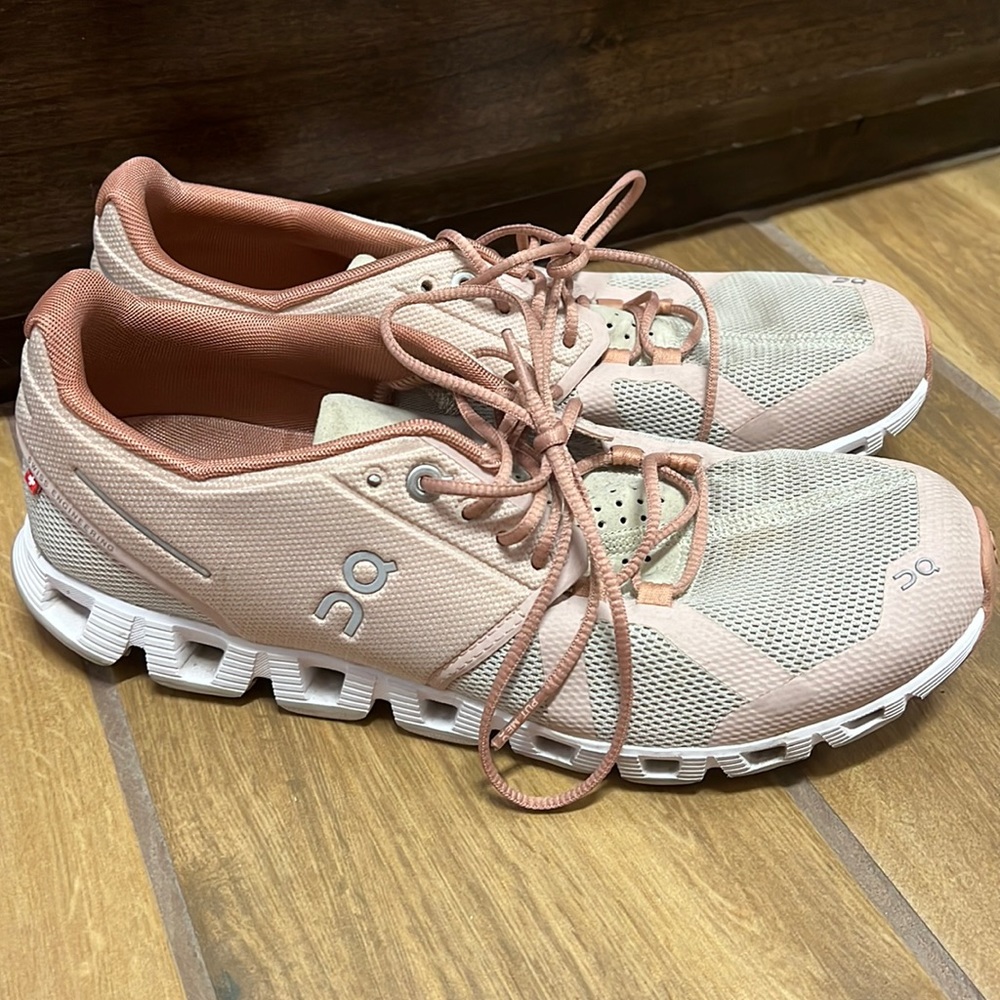 ONCLOUD rose and sand — discontinued color